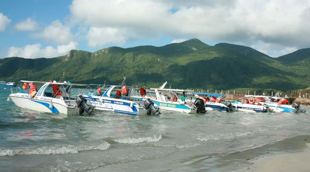 Hướng dẫn thu&ecirc; cano du lịch ở Ph&uacute; Quốc 18
