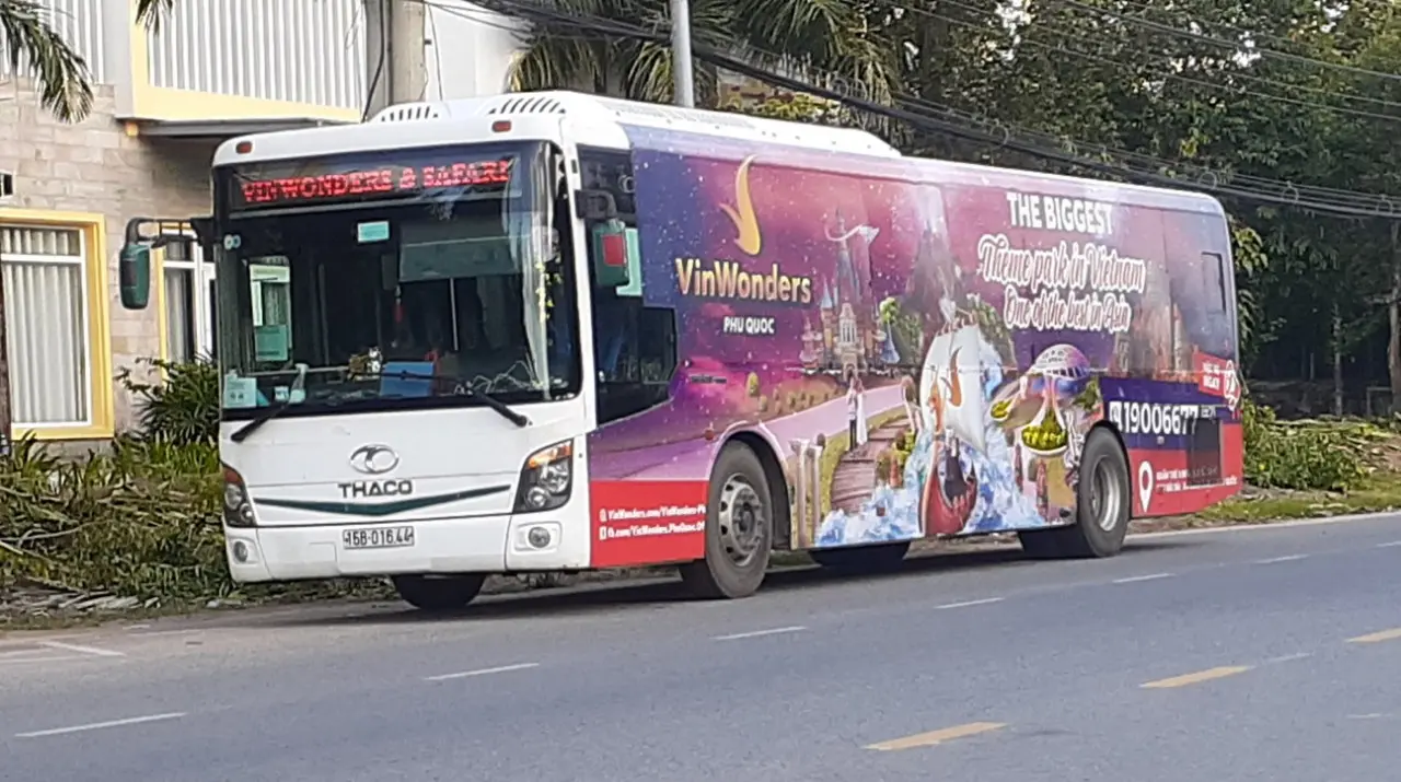 Lịch tr&igrave;nh xe bus Ph&uacute; Quốc tuyến VinWonders v&agrave; Vinpearl Safari 2