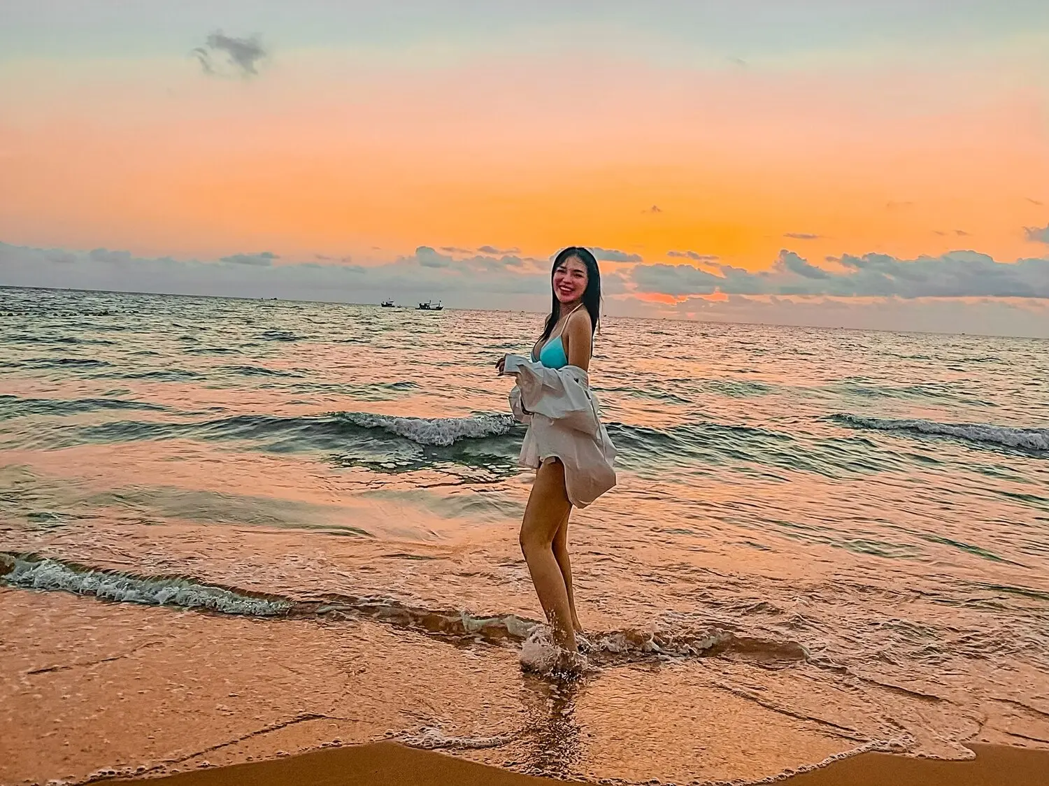 Check-in ho&agrave;ng h&ocirc;n Ph&uacute; Quốc đẹp lịm tim như c&ocirc; n&agrave;ng xinh đẹp Nguyễn Thị Thuyền 9