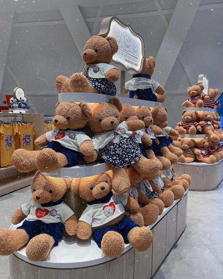 Check in tại Bảo t&agrave;ng gấu Teddy đầy th&uacute; vị b&ecirc;n trong Grand World Ph&uacute; Quốc 4