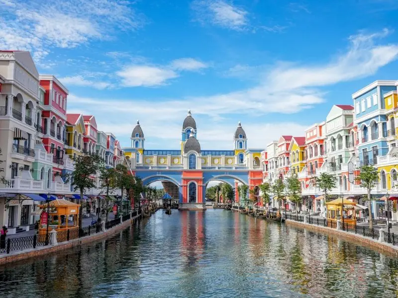 Kh&aacute;m ph&aacute; Grand World - Th&agrave;nh phố kh&ocirc;ng ngủ Ph&uacute; Quốc đầy s&ocirc;i động 2