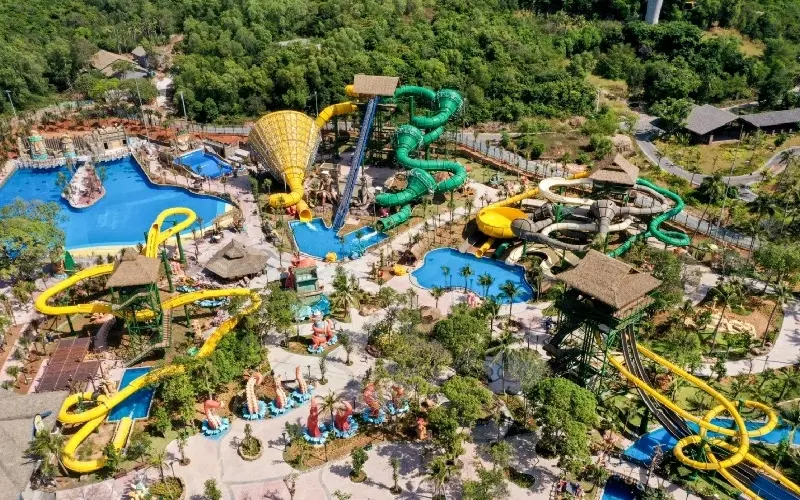 Review Aquatopia: C&ocirc;ng vi&ecirc;n nước lớn nhất Nam Ph&uacute; Quốc 2