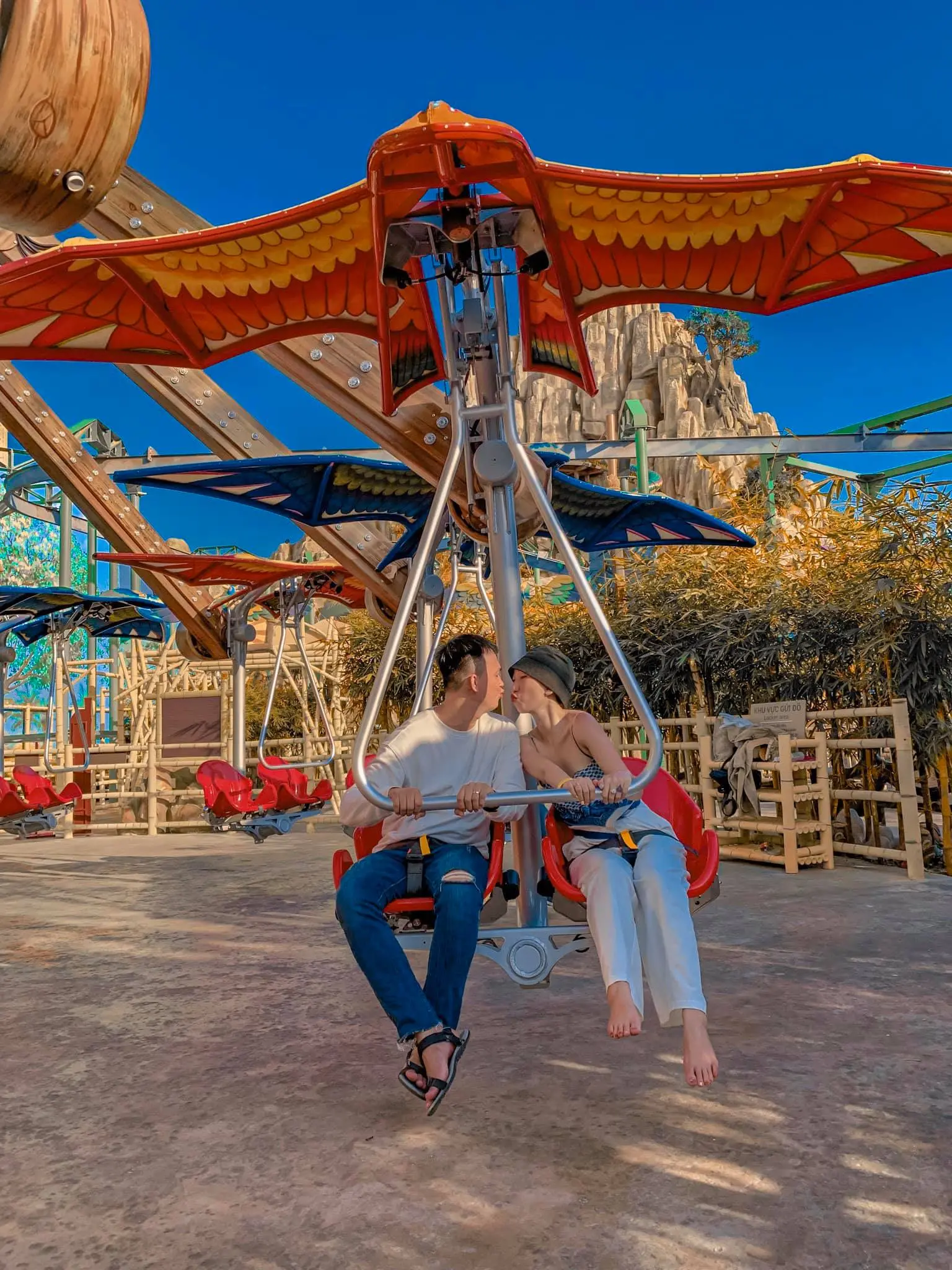 Sốt x&igrave;nh xịch bộ ảnh check in Ph&uacute; Quốc mang t&ecirc;n TA CỨ ĐI C&Ugrave;NG NHAU 15
