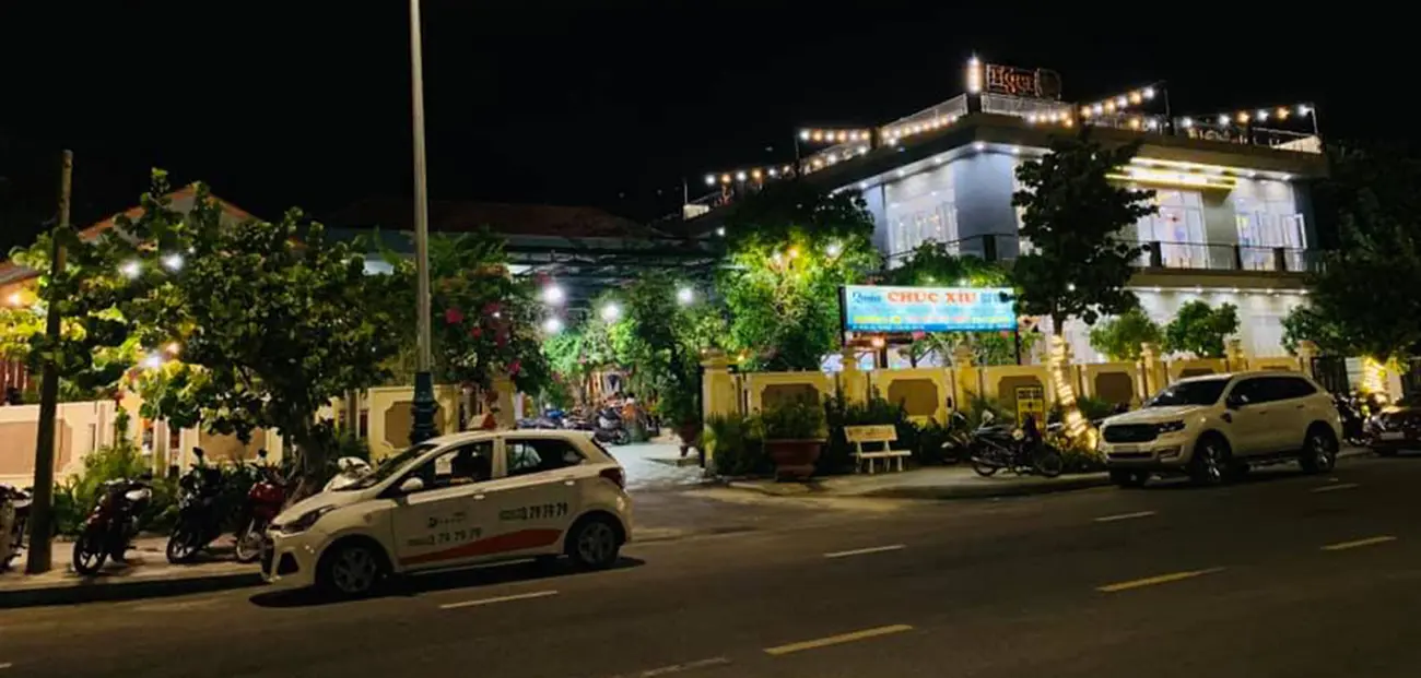 Chúc Xíu Restaurant Phú Yên - Thiên đường hải sản với không gian thoáng đãng nằm bên bờ kè biển
