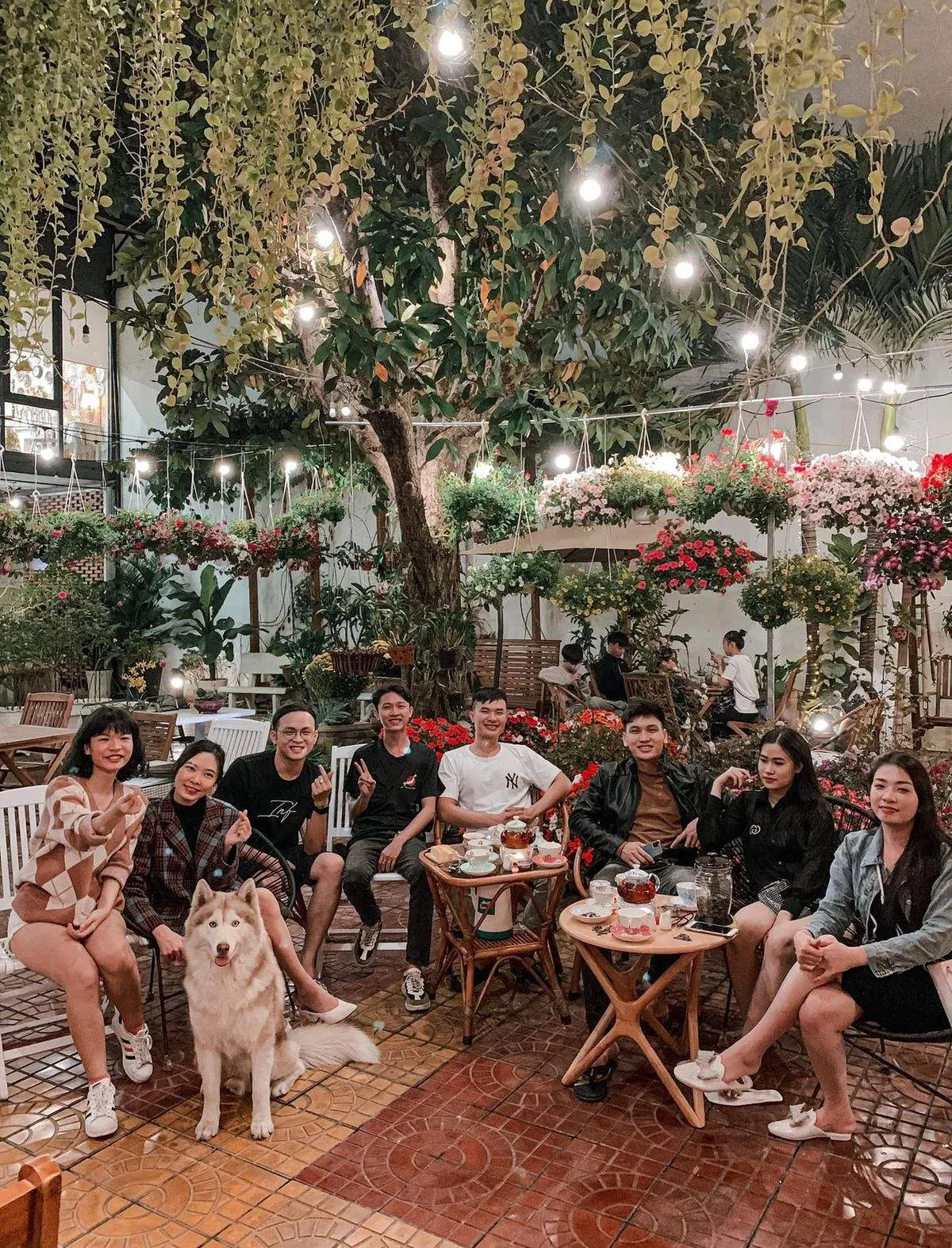Alice Tea Room - Nơi du kh&aacute;ch lạc v&agrave;o xứ sở thần ti&ecirc;n ở Ph&uacute; Y&ecirc;n 7