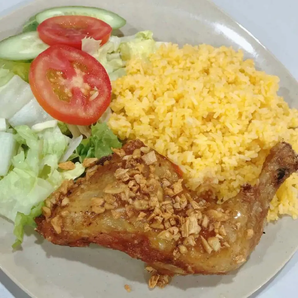 Cơm G&agrave; Ph&uacute; Y&ecirc;n v&agrave; những qu&aacute;n cơm ngon nức tiếng m&agrave; bạn kh&ocirc;ng n&ecirc;n bỏ lỡ 2
