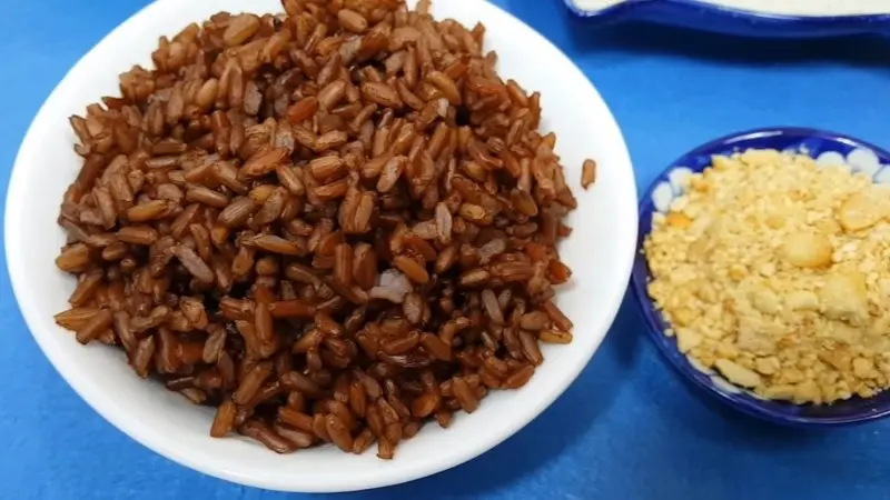 Cơm gạo đỏ Ph&uacute; Y&ecirc;n - Loại gạo đặc biệt tại khu vực v&ugrave;ng n&uacute;i Ph&uacute; Y&ecirc;n 5