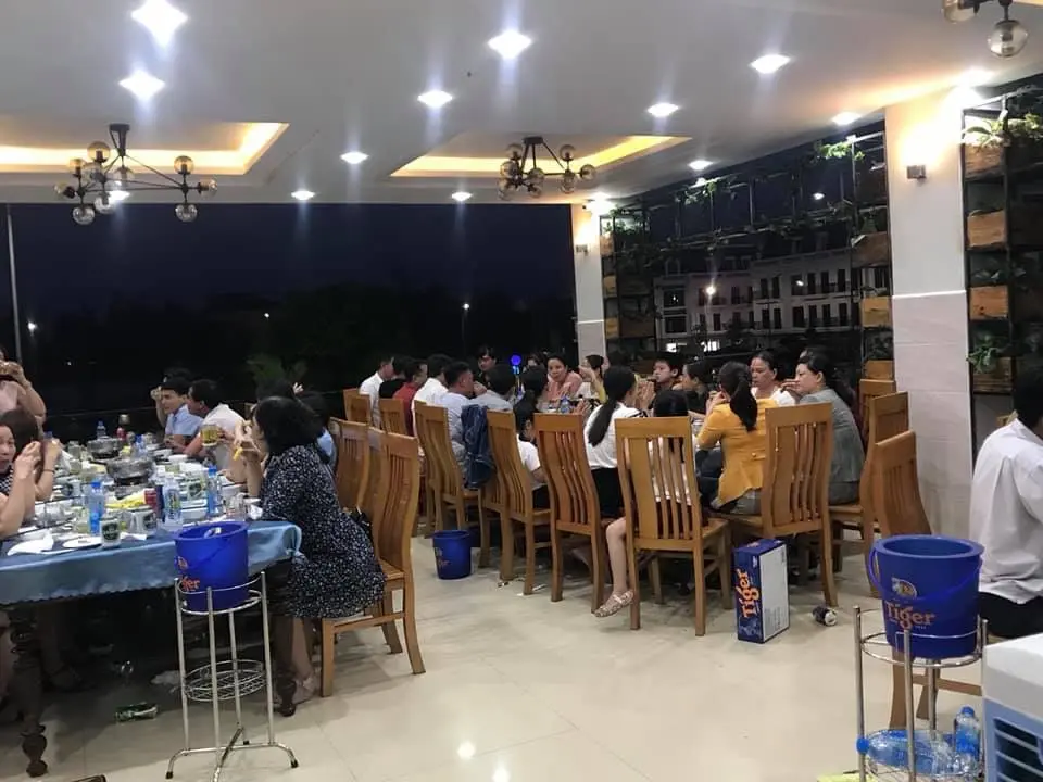 Cuối tuần, ph&aacute; đảo nh&agrave; h&agrave;ng Ho&agrave;ng Gia Ph&uacute; Y&ecirc;n, nơi tr&agrave;n ngập hải sản tươi r&oacute;i v&agrave; ẩm thực 3 miền 4