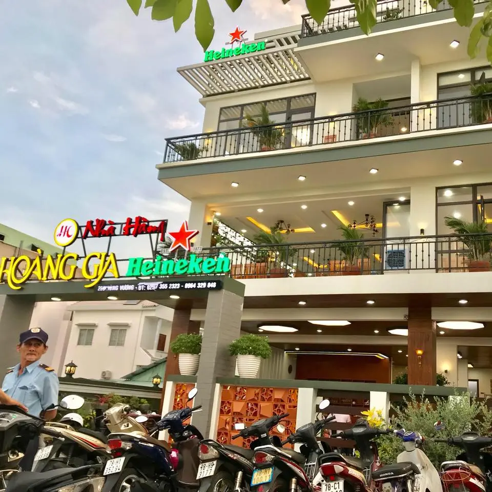 Cuối tuần, ph&aacute; đảo nh&agrave; h&agrave;ng Ho&agrave;ng Gia Ph&uacute; Y&ecirc;n, nơi tr&agrave;n ngập hải sản tươi r&oacute;i v&agrave; ẩm thực 3 miền 3