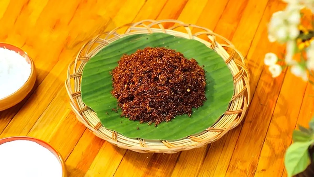 Đặc sản muối kiến v&agrave;ng Ph&uacute; Y&ecirc;n &ndash; Nghe th&igrave; gh&ecirc;, nhưng ăn l&agrave; m&ecirc; 2
