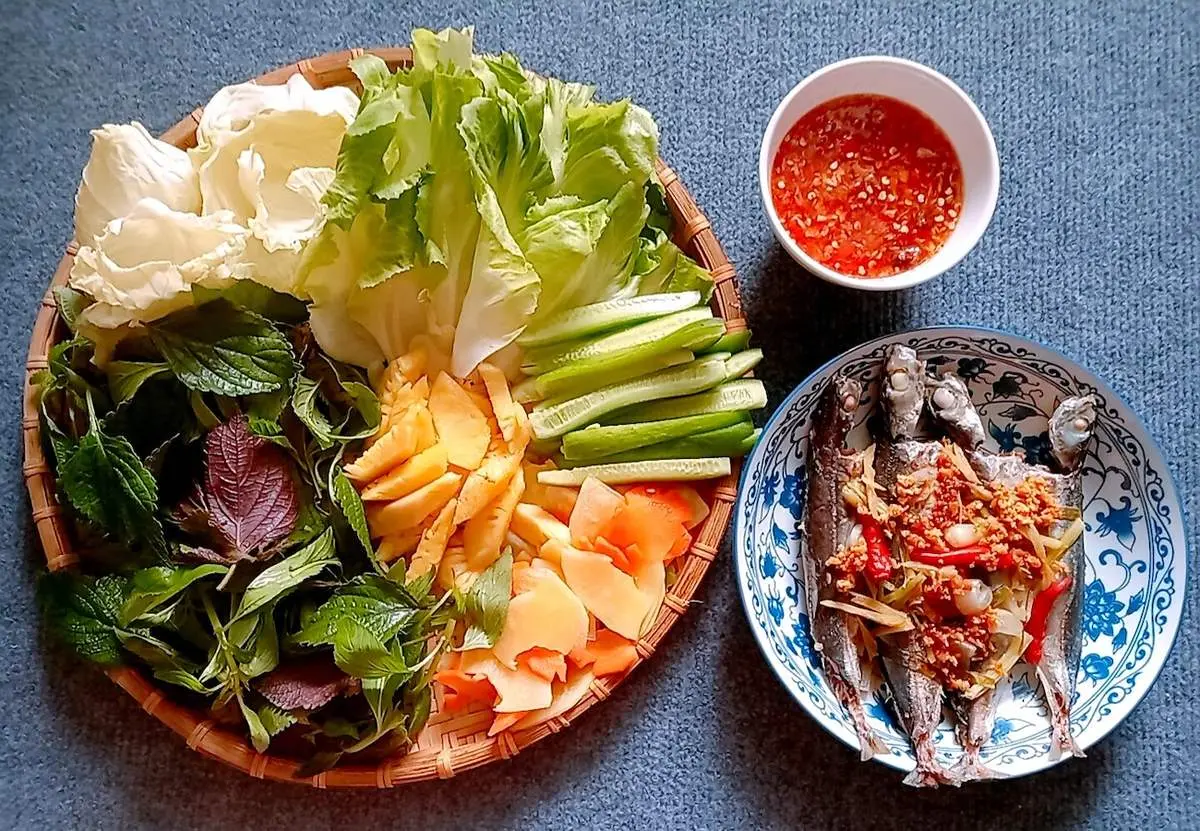 Điểm mặt những m&oacute;n ngon chế biến từ C&aacute; nục hấp Ph&uacute; Y&ecirc;n 6