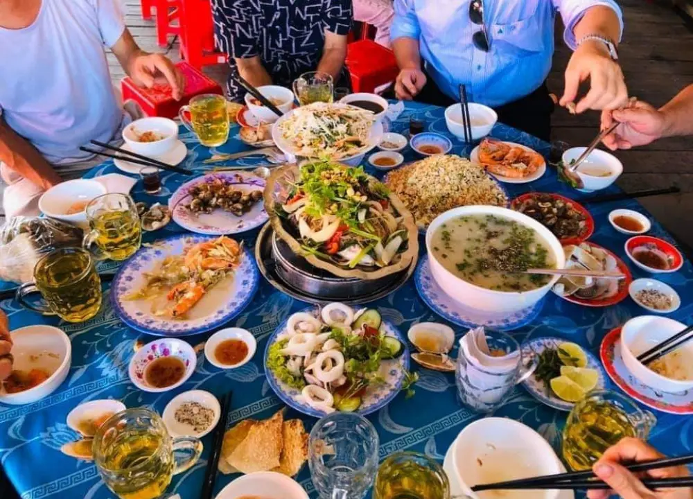 Hải sản Tr&uacute;c Kiều Ph&uacute; Y&ecirc;n - Lạc lối giữa thi&ecirc;n đường hải sản ngon m&ecirc; ly 6