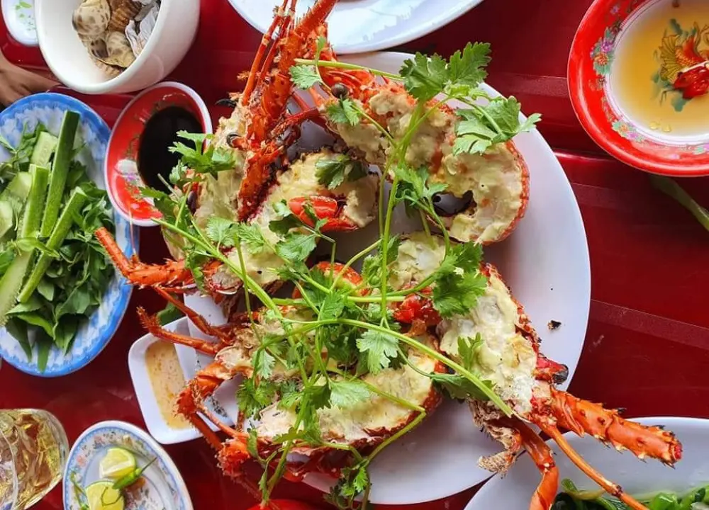 Hải sản Tr&uacute;c Kiều Ph&uacute; Y&ecirc;n - Lạc lối giữa thi&ecirc;n đường hải sản ngon m&ecirc; ly 4