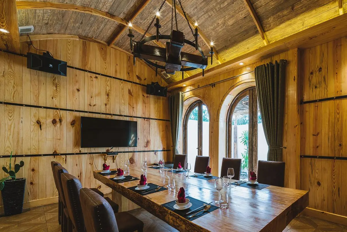Kh&aacute;m Ph&aacute; Ẩm Thực &Aacute; &Acirc;u Tại Aroma Restaurant 5
