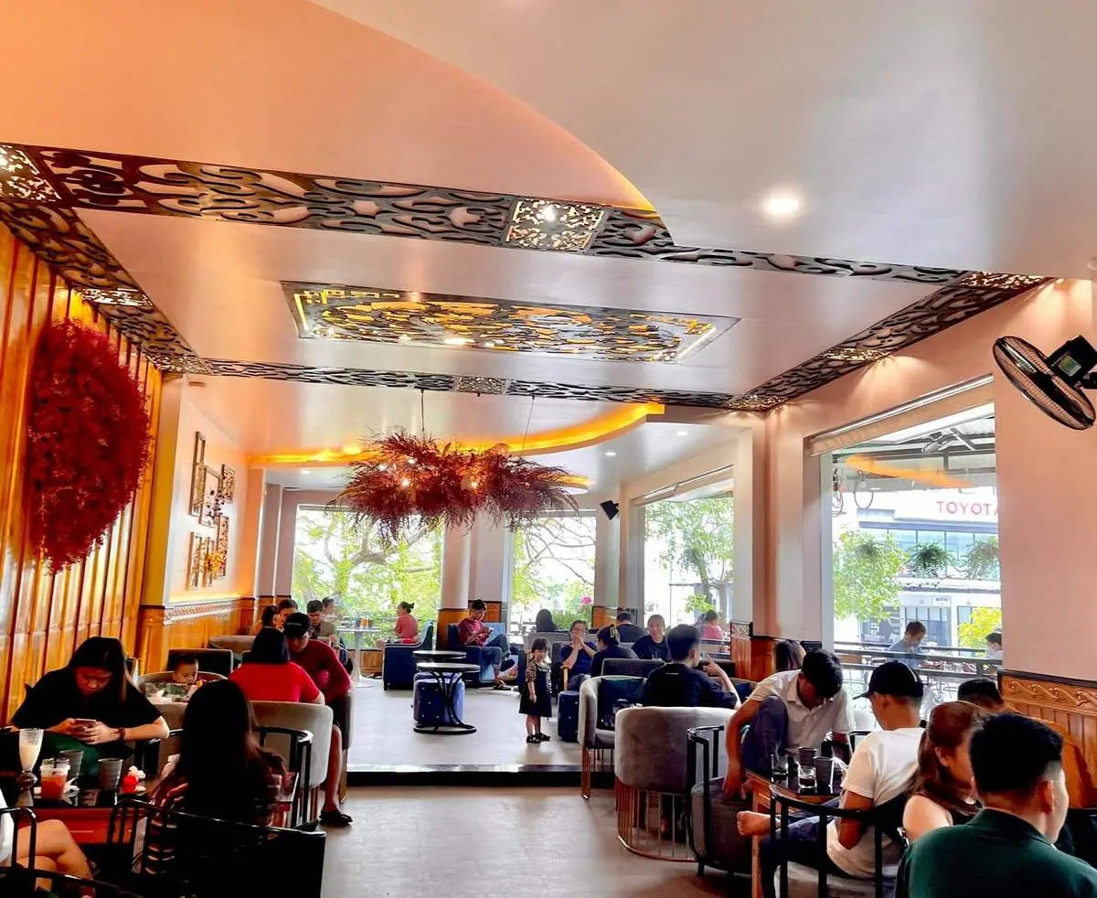 Kh&ocirc;ng cần la c&agrave; đ&acirc;u xa, chỉ cần gh&eacute; đến C&agrave; ph&ecirc; Hồng Ngọc Ph&uacute; Y&ecirc;n l&agrave; y&ecirc;u từ c&aacute;i nh&igrave;n đầu ti&ecirc;n ngay th&ocirc;i 7