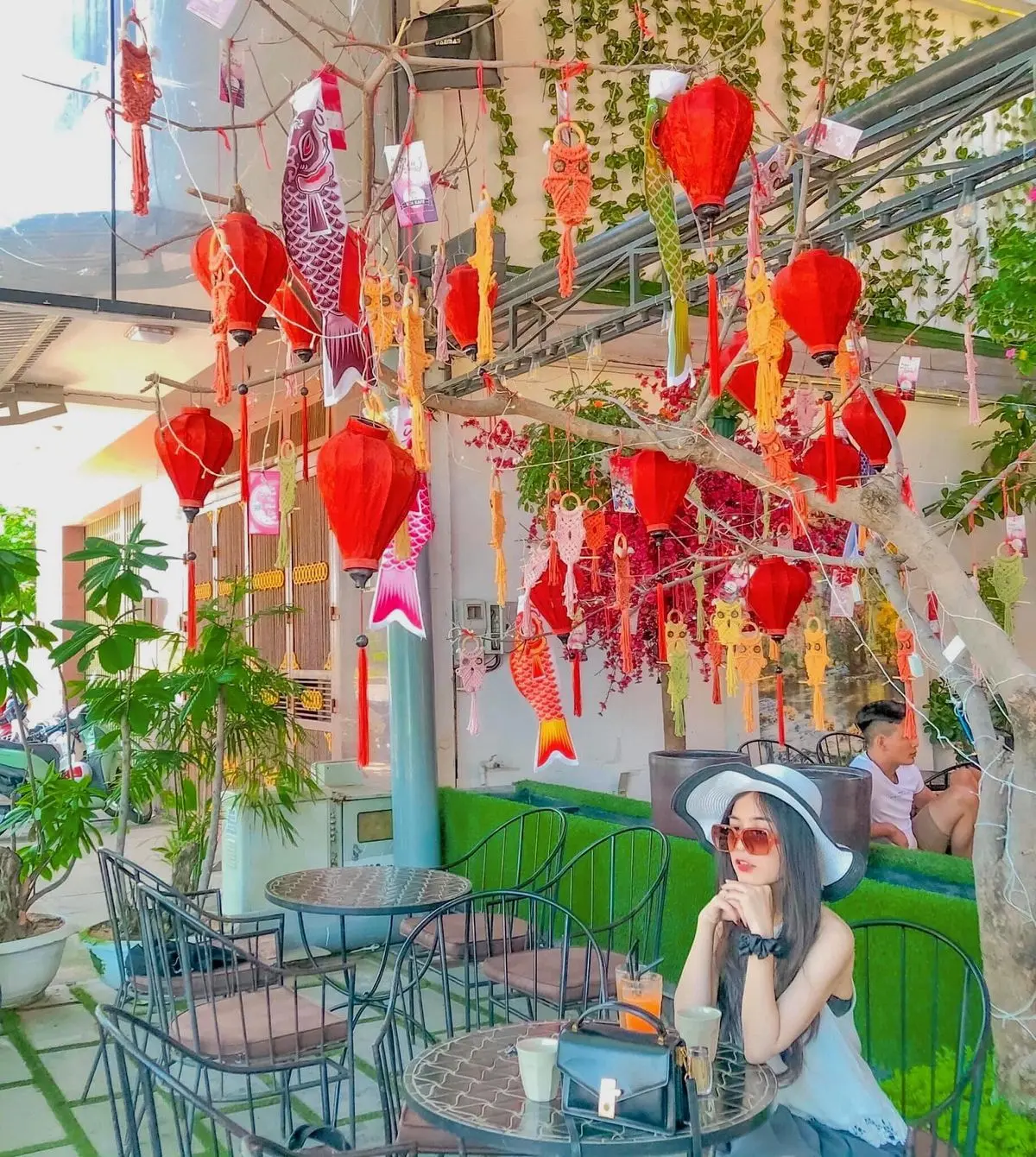 KOI caf&eacute; Ph&uacute; Y&ecirc;n &ndash; Qu&aacute;n c&agrave; ph&ecirc; c&aacute; Koi đầu ti&ecirc;n tại Ph&uacute; Y&ecirc;n 11