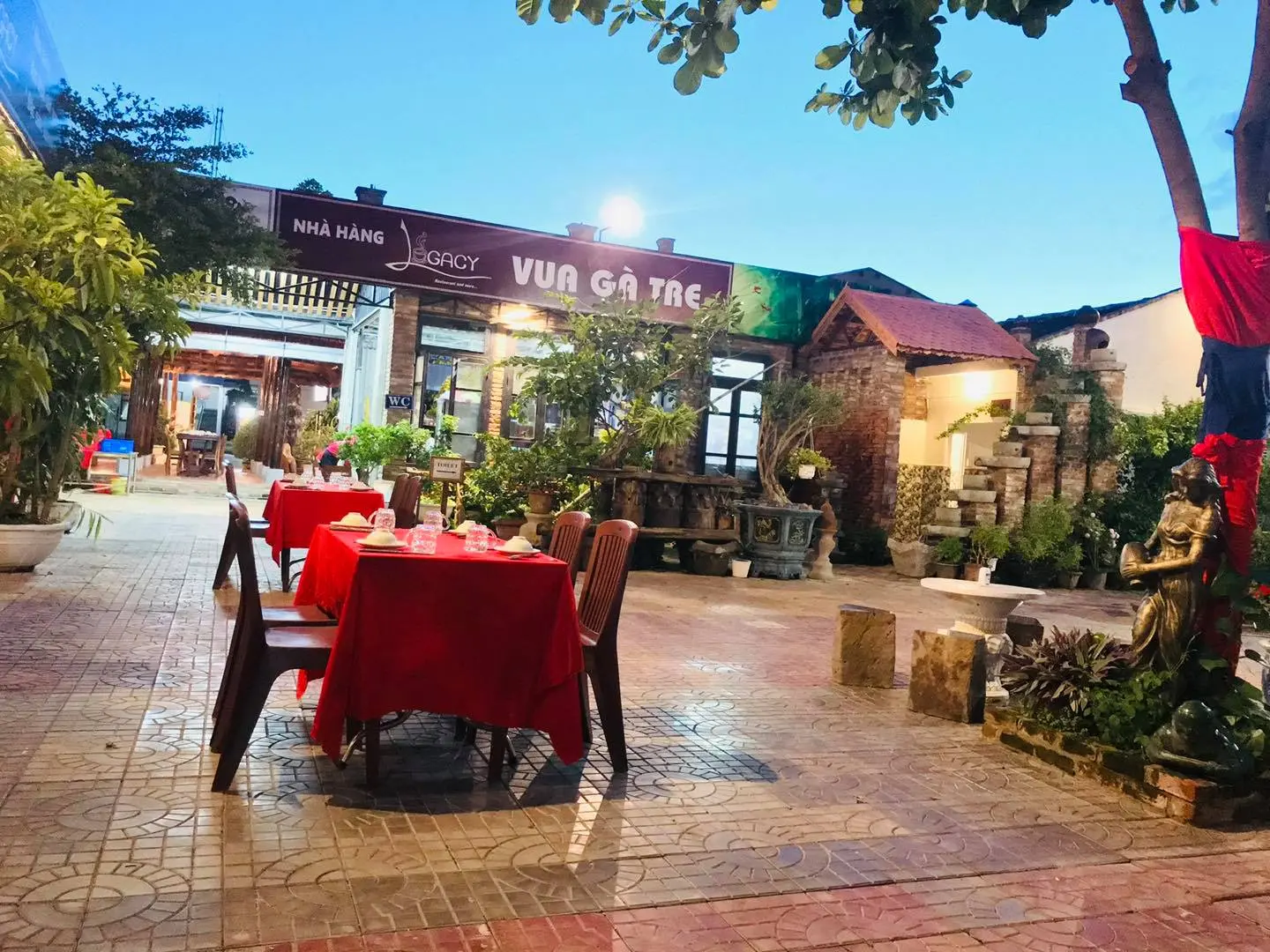Legacy Restaurant Ph&uacute; Y&ecirc;n - Nh&agrave; h&agrave;ng đồng qu&ecirc; thanh b&igrave;nh 2