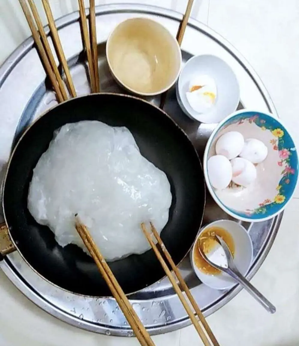 Ngon kh&oacute; cưỡng hương vị đậm đ&agrave; của m&oacute;n bột m&igrave; khuấy chấm nước mắm dằm c&aacute; r&ocirc; đồng 5