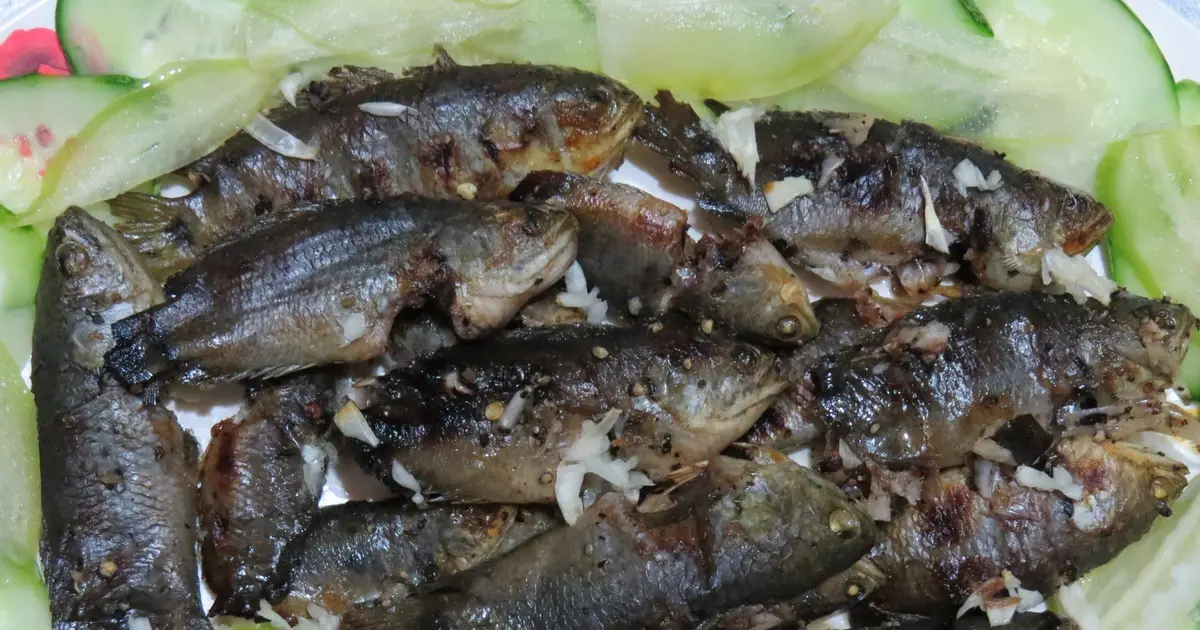 Ngon kh&oacute; cưỡng hương vị đậm đ&agrave; của m&oacute;n bột m&igrave; khuấy chấm nước mắm dằm c&aacute; r&ocirc; đồng 7