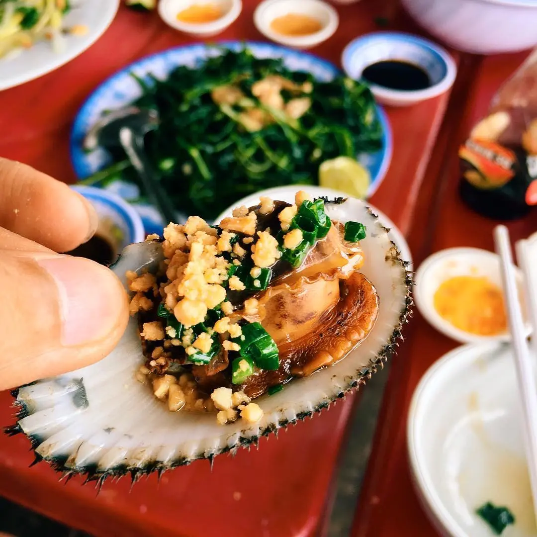 No n&ecirc; kh&ocirc;ng ngừng với những m&oacute;n ăn ngon được chế biến từ hải sản Đầm &Ocirc; Loan Ph&uacute; Y&ecirc;n 8