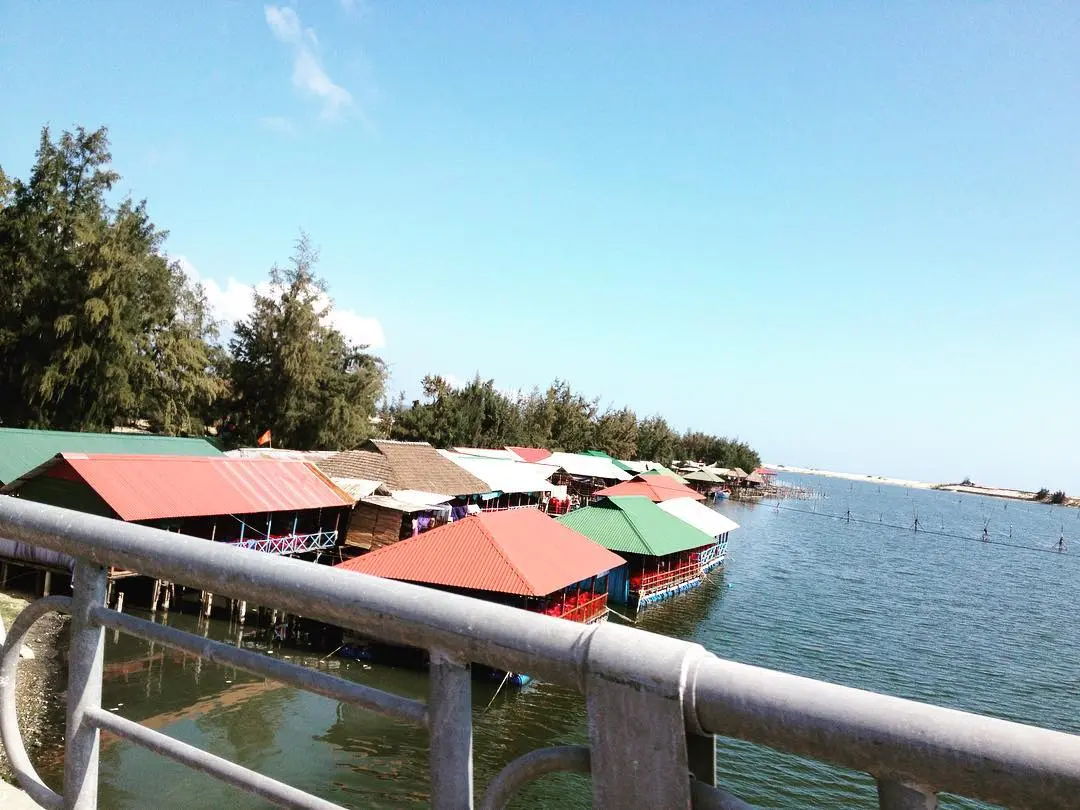No n&ecirc; kh&ocirc;ng ngừng với những m&oacute;n ăn ngon được chế biến từ hải sản Đầm &Ocirc; Loan Ph&uacute; Y&ecirc;n 2