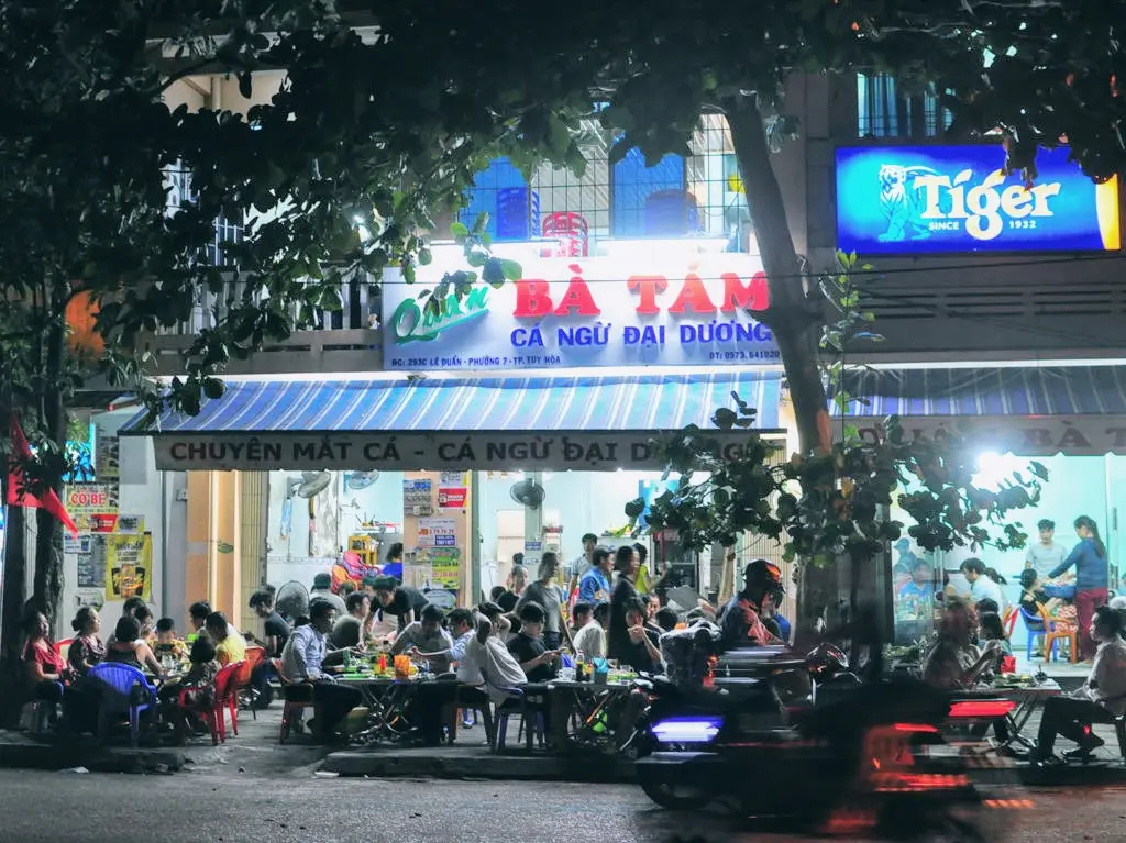 Quán bà Tám cá ngừ đại dương - Nơi thưởng thức món đèn pha đại dương ở xứ Nẫu 2