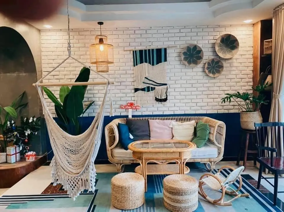 The Urban Tuy Ho&agrave; Ph&uacute; Y&ecirc;n - Nổi bật với vẻ đẹp ho&agrave;i cổ đầy cuốn h&uacute;t 8