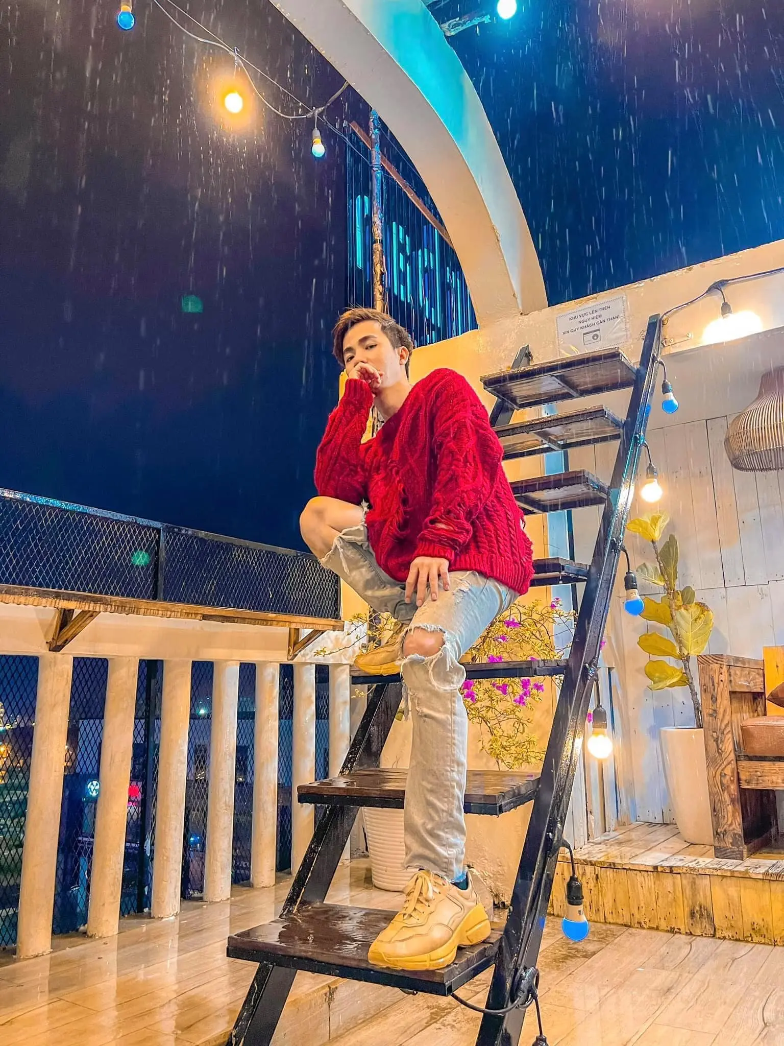 The Urban Tuy Ho&agrave; Ph&uacute; Y&ecirc;n - Nổi bật với vẻ đẹp ho&agrave;i cổ đầy cuốn h&uacute;t 17