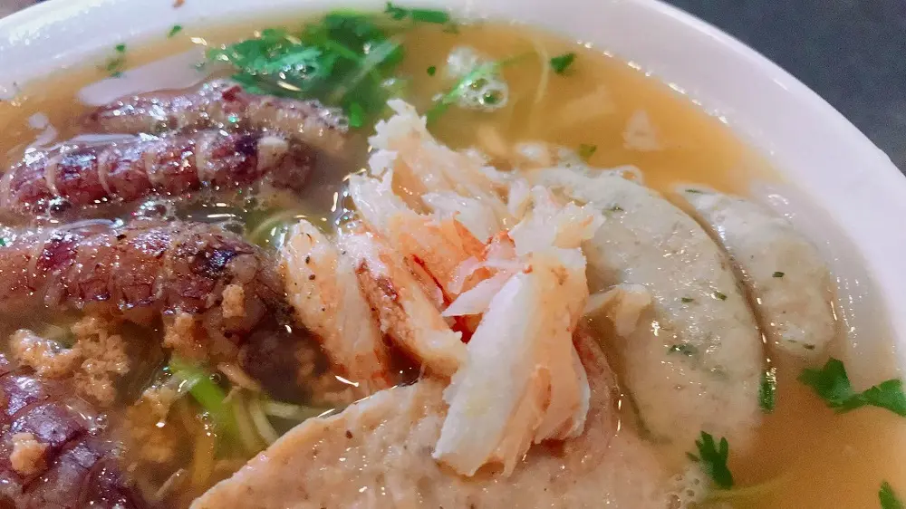 Top qu&aacute;n ăn vặt ở Ph&uacute; Y&ecirc;n m&agrave; bạn nhất định phải thử qua một lần 5