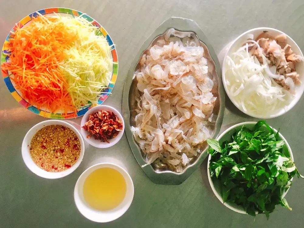 Về Ph&uacute; Y&ecirc;n thưởng thức m&oacute;n gỏi sứa Đầm &Ocirc; Loan gi&ograve;n dai cực ngon 4
