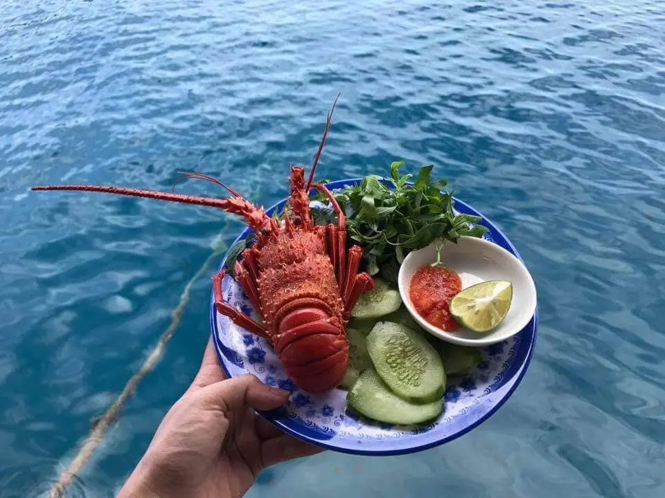Hải sản bè nổi Vũng Rô Phú Yên – Muôn vàn món ngon với hương vị đậm đà, hấp dẫn
