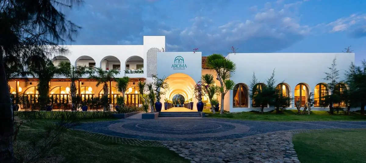 Khám Phá Ẩm Thực Á Âu Tại Aroma Restaurant