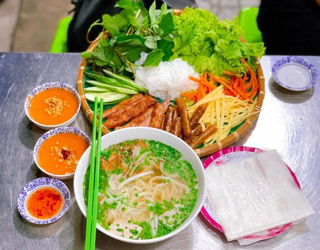 Lấp đầy chiếc bụng đói bằng những món ăn vặt Phú Yên vừa ngon vừa rẻ