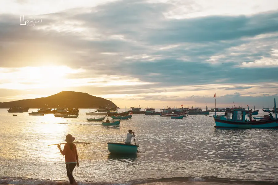 B&igrave;nh minh tr&ecirc;n L&agrave;ng ch&agrave;i An Hải một ng&agrave;y đầu thu 4