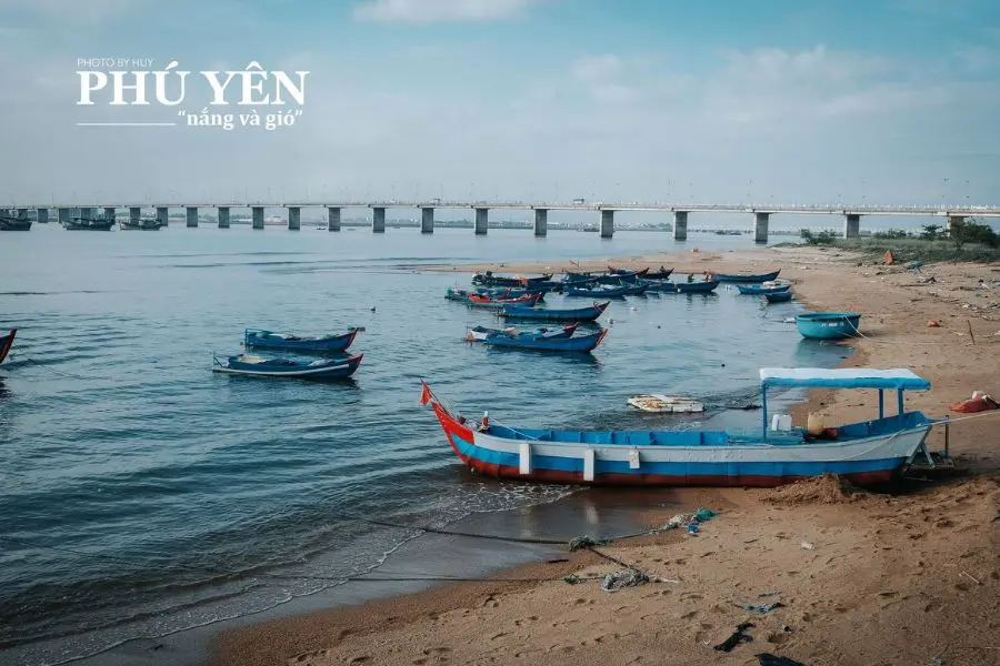 Kh&aacute;m ph&aacute; Ph&uacute; Y&ecirc;n đầy nắng v&agrave; gi&oacute; qua những thước ảnh b&igrave;nh y&ecirc;n 5
