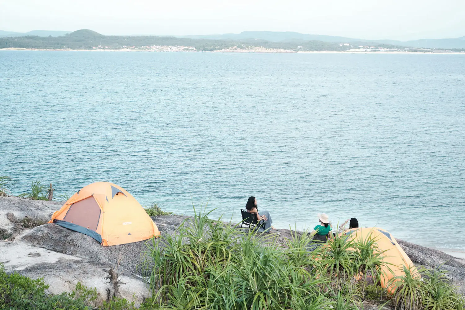 M&ugrave;a h&egrave; Ph&uacute; Y&ecirc;n cực chill b&ecirc;n biển xanh, nắng v&agrave;ng 12