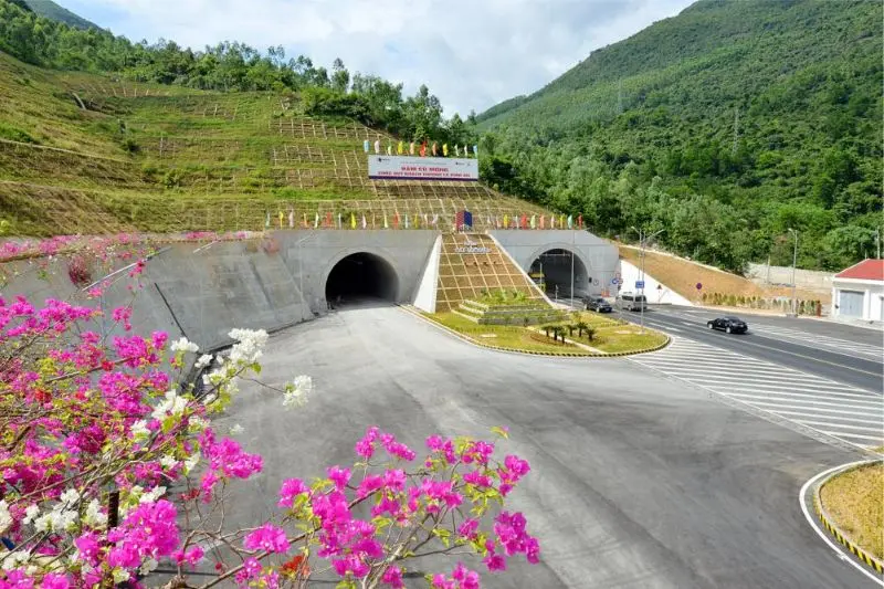 Phượt đ&egrave;o C&ugrave; M&ocirc;ng kh&aacute;m ph&aacute; cung đường hiểm trở bậc nhất Việt Nam 5