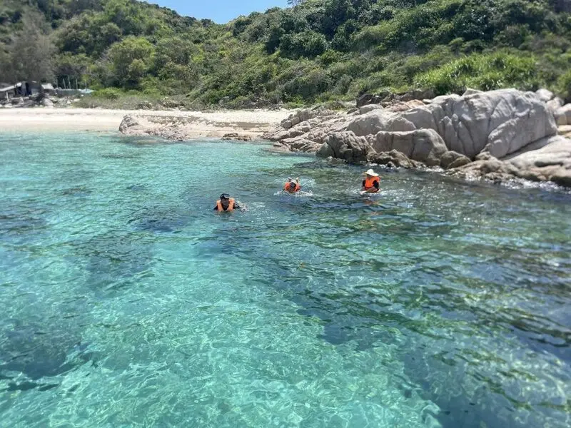 Top 10 b&atilde;i biển Ph&uacute; Y&ecirc;n hoang sơ v&agrave; thanh b&igrave;nh 9