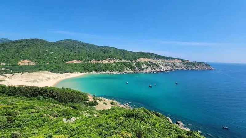 Top 10 b&atilde;i biển Ph&uacute; Y&ecirc;n hoang sơ v&agrave; thanh b&igrave;nh 4