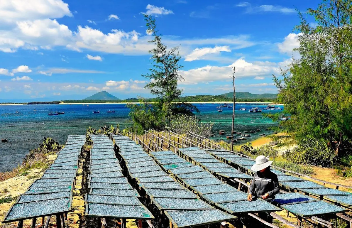Vẻ đẹp y&ecirc;n b&igrave;nh của h&ograve;n Yến Ph&uacute; Y&ecirc;n l&agrave;m bao người ng&acirc;y ngất 9