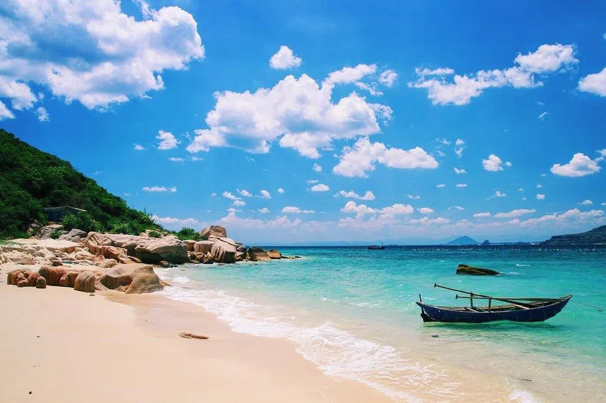 Kinh nghiệm kh&aacute;m ph&aacute; biển Ph&uacute; Y&ecirc;n - Chi&ecirc;m ngưỡng vẻ đẹp ấn tượng kh&ocirc;ng phải nơi đ&acirc;u cũng c&oacute; 2