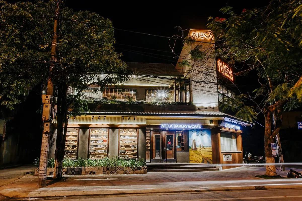 Atena Bakery Caf&eacute; Quảng B&igrave;nh v&agrave; hương vị b&aacute;nh &Acirc;u ngọt ng&agrave;o 2