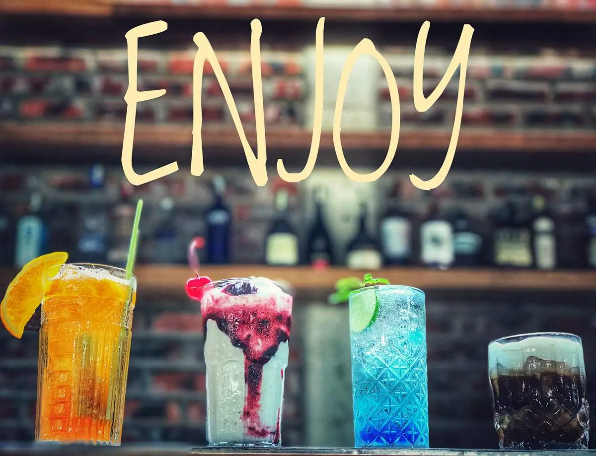 Buffalo Beach Bar Quảng B&igrave;nh với kh&ocirc;ng gian cực chill tr&ecirc;n b&atilde;i biển Nhật Lệ 6