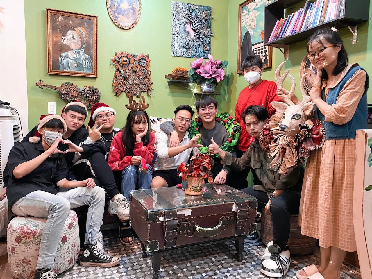 Craft Coffee House Quảng B&igrave;nh nổi bật với thiết kế ma mị, huyền b&iacute; 15