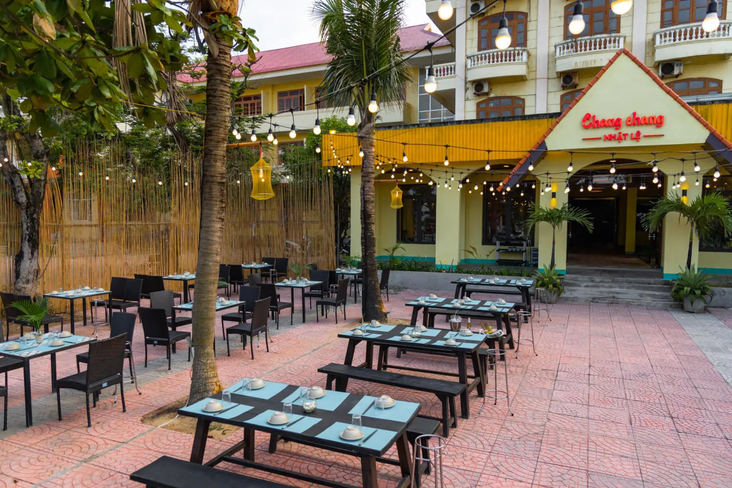 Đến Chang Chang Beach Bar Nhật Lệ khuấy động m&ugrave;a h&egrave; cực vui 2