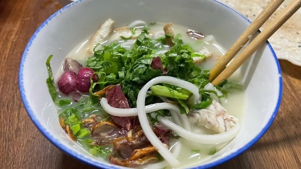 Độc đ&aacute;o m&oacute;n Ch&aacute;o s&aacute;t c&aacute; l&oacute;c đồng Quảng B&igrave;nh 4