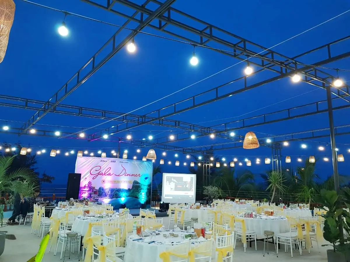 Ghé Nhà hàng Lá Cọ Flamingo Beach Quảng Bình thưởng thức hải sản tươi ngon 6