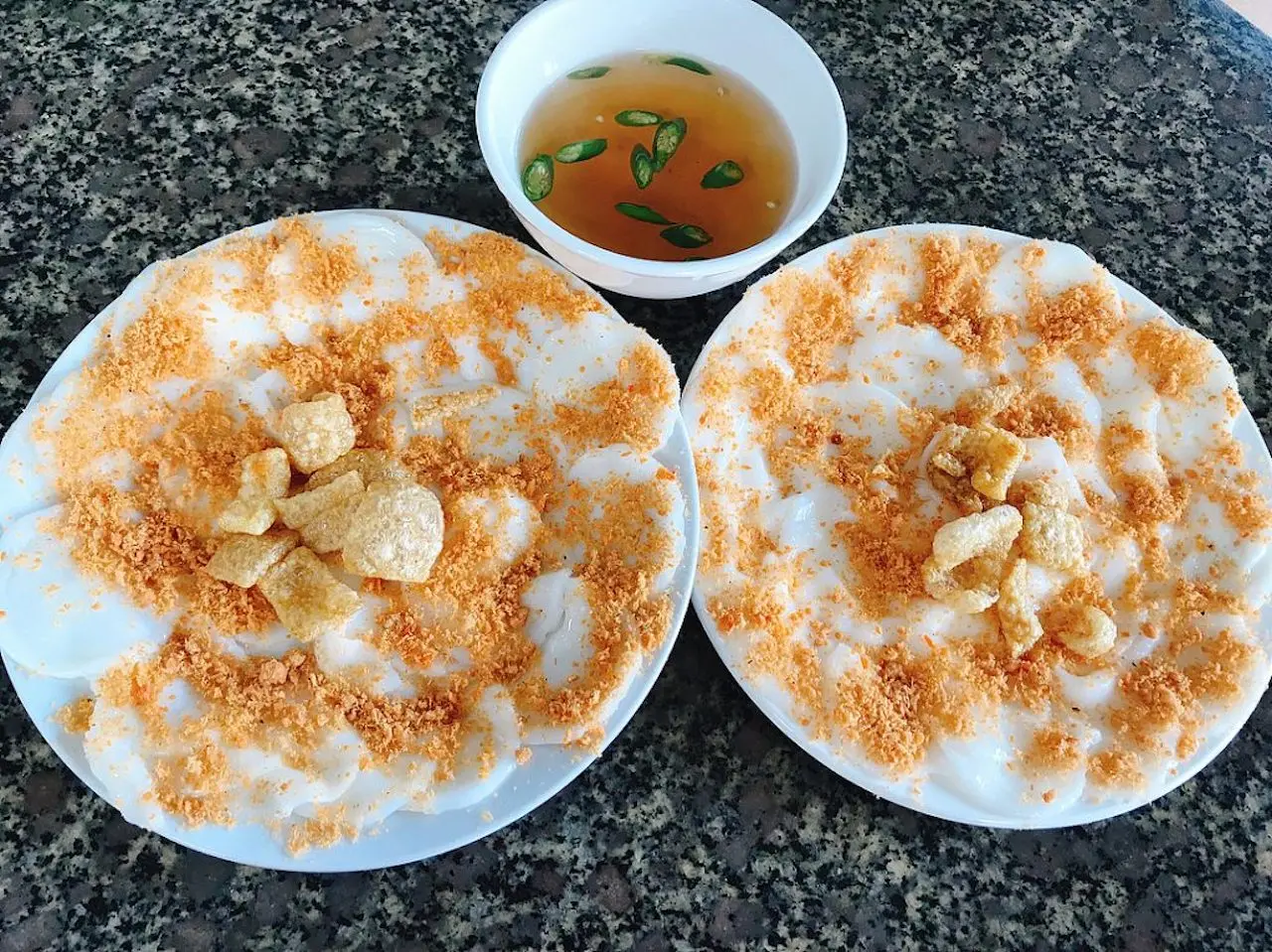 Kh&aacute;m ph&aacute; h&agrave;ng loạt địa điểm ăn vặt Quảng B&igrave;nh c&ugrave;ng MIA.vn 8