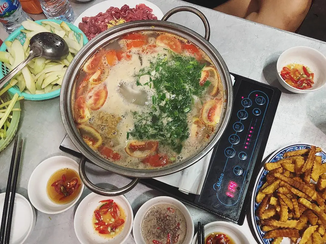 Lẩu c&aacute; khoai Quảng B&igrave;nh chua cay đậm vị 3