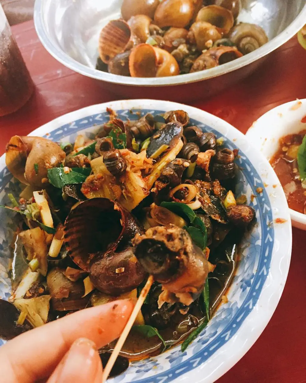 Ốc chi&ecirc;n Quảng B&igrave;nh, tưởng lạ m&agrave; lại quen 3